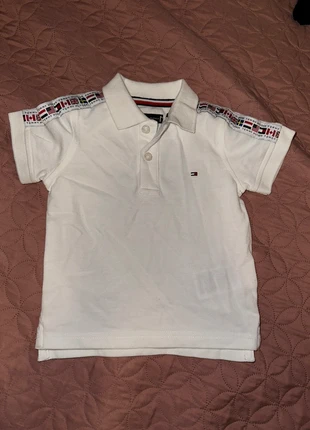Tommy Hilfiger polo baby, marque: Tommy Hilfiger, état: Très bon état, taille: 12-18 mois / 80 cm, 20,00 €, 21,70 € Protection acheteurs incluse