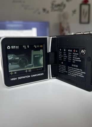 Aiptek Pocket DV HD V5T8P / AHD T8 Pro – Caméra compacte HD – bon état, marke: Aiptek, zustand: Sehr gut, 29,99 €, 32,19 € inklusive Vinted-Käuferschutz