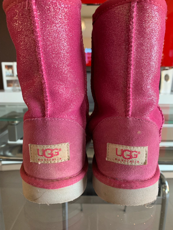 Ugg rose avec des paillettes Vinted