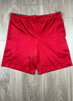 Short Starter Vintage rouge texturé effet strié - Taille M, marke: Starter, zustand: Sehr gut, größe: M, 5,00 €, 5,95 € inklusive Vinted-Käuferschutz