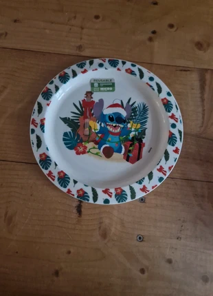 Assiette stitch, brand: Stitch, condizioni: Nuovo con cartellino, taglia: 3 anni / 98 cm, €2.00, €2.80 include la Protezione acquisti