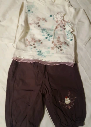 Ensemble pantalon violet et tee shirt blanc , zustand: Sehr gut, größe: 6-9 Monate / 68, 1,50 €, 2,28 € inklusive Vinted-Käuferschutz