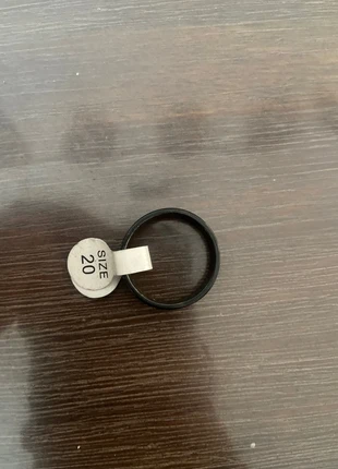 Bague originale noir avec motifs, état: Neuf avec étiquette, taille: 22,6 mm, 2,00 €, 2,80 € Protection acheteurs incluse