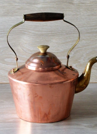 Bule/Chaleira Antiga em Cobre com Cabo de Madeira, condizioni: Ottime, €20.00, €21.70 include la Protezione acquisti