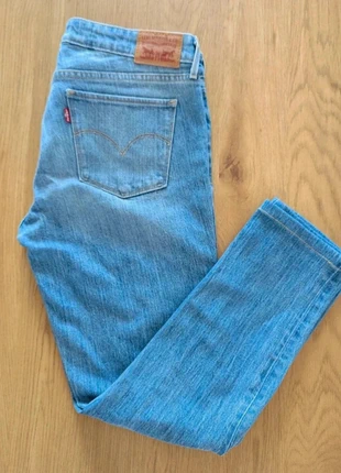 Jean Levi's 711 Skinny bleu - Taille 29 (M), brand: Levi's, condizioni: Ottime, taglia: M / IT 42 / EU 38, €20.00, €21.70 include la Protezione acquisti Pro