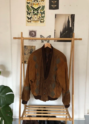 Veste bomber en cuir oversize véritable marron à motifs Taille 52, marque: Vintage Dressing, état: Bon état, taille: 6XL / 52 / 24, 24,99 €, 26,94 € Protection acheteurs incluse