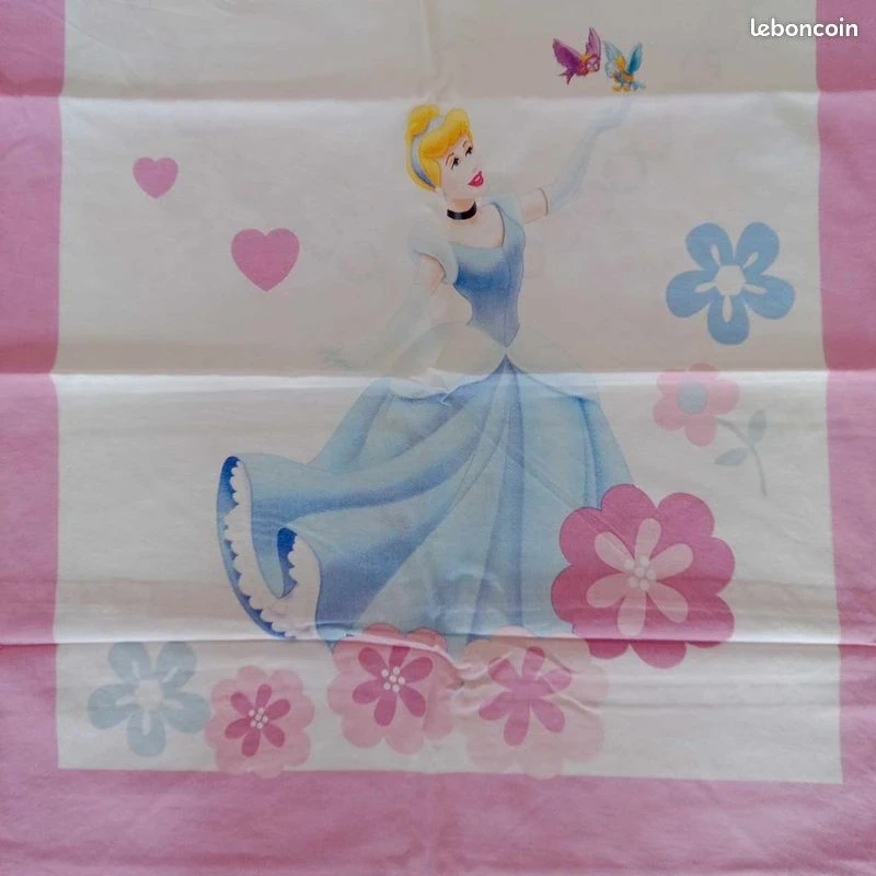 Parure de lit enfant - Disney Princesses - Cendrillon, Aurore et Belle - photo numéro 3