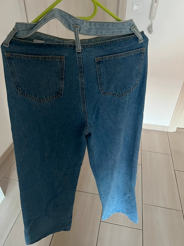 Jeans cut 1