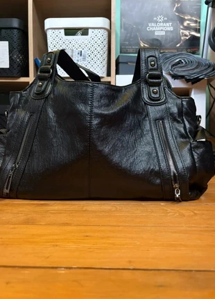 👜 Sac cabas noir effet cuir – bandoulière amovible, zustand: Neu, 35,00 €, 37,45 € beinhaltet Vinted-Käuferschutz Pro