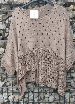 Pull destructuré oversize à trous taupe grande taille, marque: Made In Italy, état: Très bon état, taille: Taille unique, 32,00 €, 34,30 € Protection acheteurs incluse