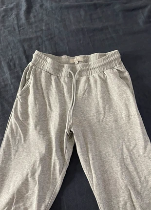 Jogging gris, état: Très bon état, taille: XS / 34 / 6, 2,00 €, 2,80 € Protection acheteurs incluse