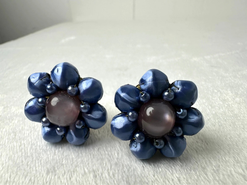 Vintage Blue Flower Clip Earrings 3