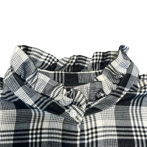 Banana Republic Plaid Button down Long sleeve Shirt Black & White 4