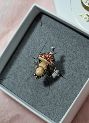 Anello in argento con fungo Amanita e foglie, merk: Liulay, staat: Heel goed, maat: 48.1 mm / 15.3 mm Ø, € 65,00, € 68,95 inclusief Kopersbescherming