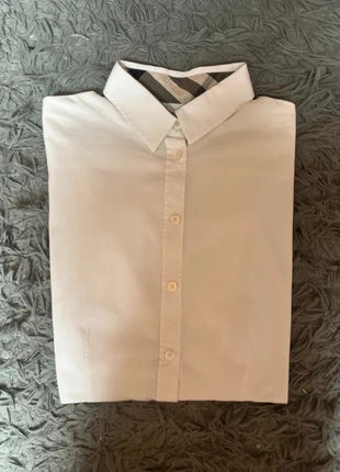 Chemise Burberry blanche Taille XS/S, brand: Burberry, condition: Very good, size: XS / 34 / 6, €50.00, €53.20 includes Buyer Protection
