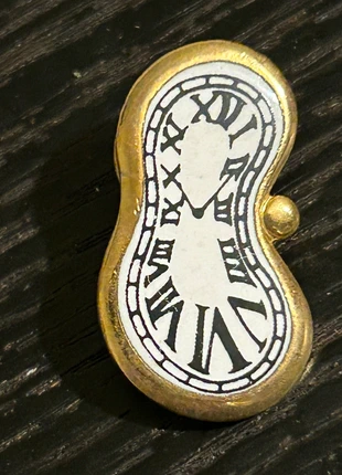 Rare pin’s Salvador Dali SoftWatch Genève, marque: softwatch Exaequo Genève, état: Neuf sans étiquette, 59,00 €, 62,65 € Protection acheteurs incluse