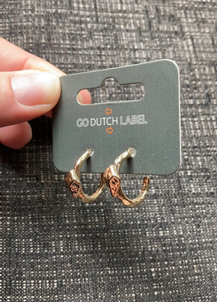 Goudkleurige oorbellen met ruit, Go Dutch label
