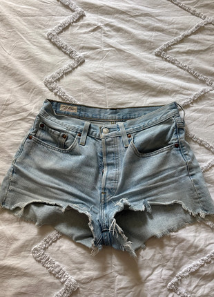 Short Levis 501, marque: Levi's, état: Très bon état, taille: S / 36 / 8, 5,00 €, 5,95 € Protection acheteurs incluse