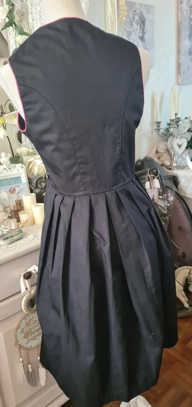 Robe noire fleurie Cruise Taille 40 Neuve - photo numéro 3