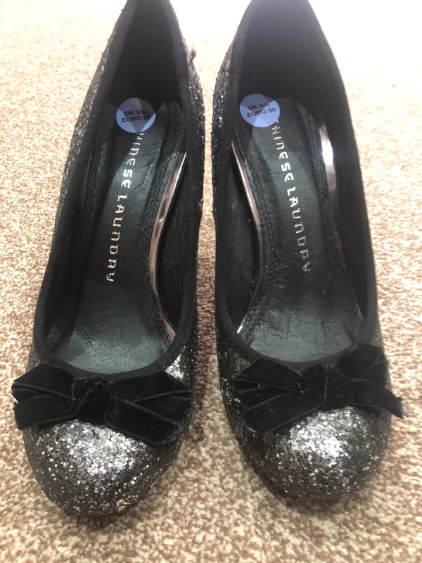 Brand New Silver glitter prom shoes with bow Size 3.5 Vinted
