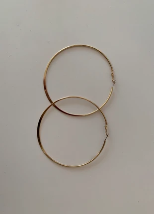 Grote gouden oorbellen, merk: Claire's, staat: Heel goed, € 2,00, € 2,80 inclusief Kopersbescherming