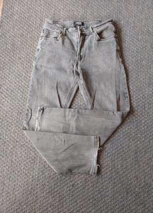 Jean gris stretch ajusté taille M, état: Bon état, taille: M / 38 / 10, 1,00 €, 1,75 € Protection acheteurs incluse