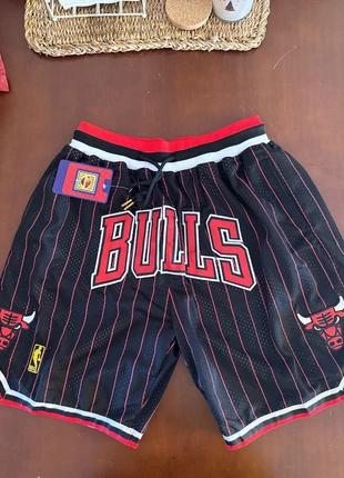 Shorts Chicago Bulls, marca: JUST DON, estado: Nuevo con etiquetas, tamaño: L, 35,00 €, 37,45 € Protección al comprador incluida