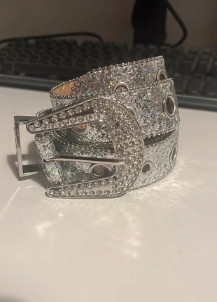 Cintura argentata stile y2k con fibbia argento, marque: y2k, état: Neuf sans étiquette, taille: 110 cm, 8,99 €, 10,14 € Protection acheteurs incluse