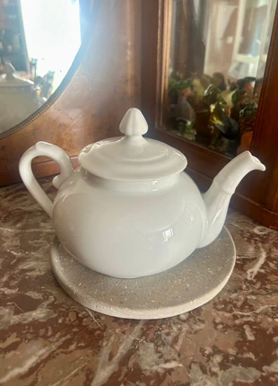 Théière blanche en céramique – Pillivuyt France, marque: Pillivuyt, état: Très bon état, 15,00 €, 16,45 € Protection acheteurs incluse