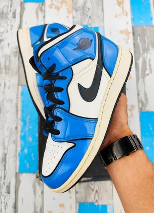 Baskets Sneackers Jordan 1 Mid SE << Signal Blue >> Taille 39, brand: Jordan, condition: Very good, size: 39, €55.00, €58.45 includes Buyer Protection Pro