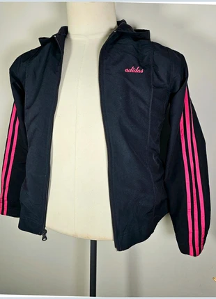 Veste adidas coupe vent noir rose femme taille M, marque: adidas, état: Très bon état, taille: M / 38 / 10, 27,90 €, 30,00 € Protection acheteurs (Pro) incluse