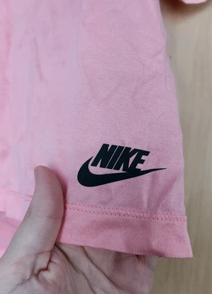 T-shirt Nike rose, merk: Nike, staat: Goed, maat: S / 36 / 8, € 8,00, € 9,10 inclusief Kopersbescherming