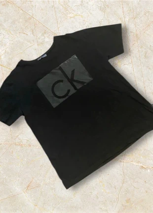 T-shirt Calvin Klein noir homme XL très bonne état, brand: Calvin Klein, condizioni: Ottime, taglia: XL, €6.00, €7.00 include la Protezione acquisti