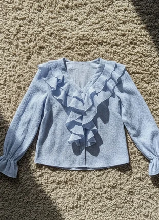 Blouse bleu ciel à volants – style romantique chic, marke: celarine, zustand: Sehr gut, größe: M / 38 / 10, 29,99 €, 32,19 € inklusive Vinted-Käuferschutz