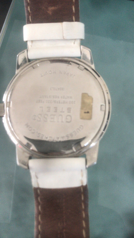 Montre occasion femme Guess bracelet cuir blanc Vinted