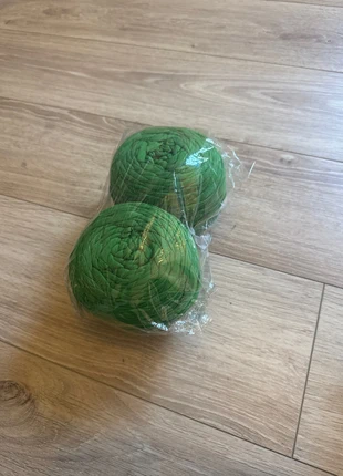 Lot pelotes fil t shirt, marque: LAINE, état: Neuf avec étiquette, 5,00 €, 5,95 € Protection acheteurs incluse