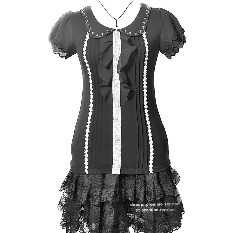 horror game protagonist lace blouse 2