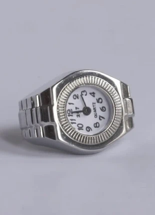 Bague montre argentée – Quartz – Taille réglable, brand: Quartz, condition: New without tags, size: Adjustable, €6.99, €8.04 includes Buyer Protection