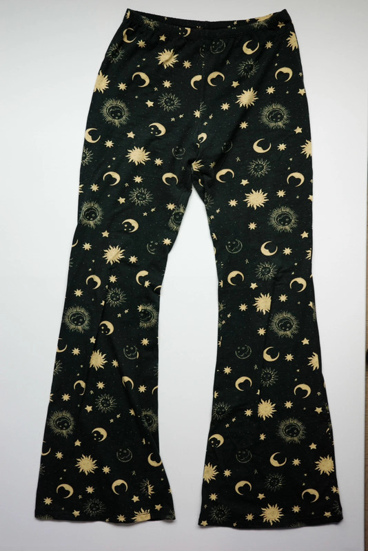 Celestial Flare Black Leggings - Size M - Mid-Waist & Non-See-Through! 2