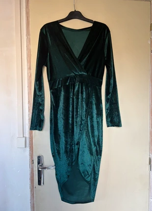 Robe velours vert manches longues, état: Très bon état, taille: S / 36 / 8, 4,00 €, 4,90 € Protection acheteurs incluse