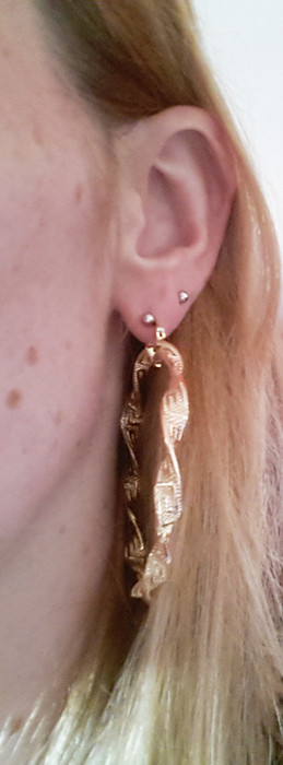 Boucles d'oreilles fantaisies dorées neuves 3