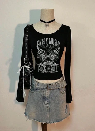 Top y2k vintage rock, marque: top y2k vintage rock, état: Neuf sans étiquette, taille: M / 38 / 10, 23,00 €, 24,85 € Protection acheteurs incluse