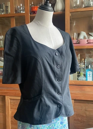 Maglietta con bottoni anni 80 Benetton, marca: United Colors of Benetton, estado: Bueno, tamaño: M / 38 / 10, 5,00 €, 5,95 € Protección al comprador incluida