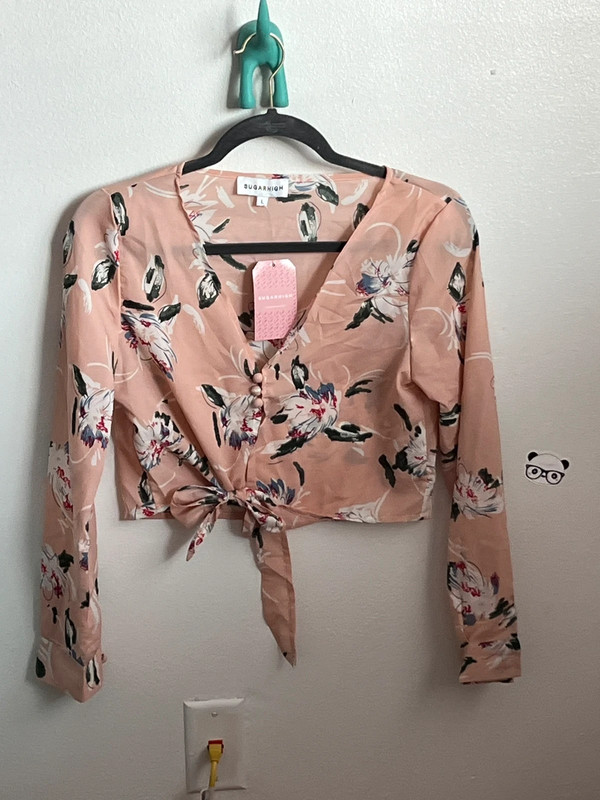 Pink floral crop top with ties 1