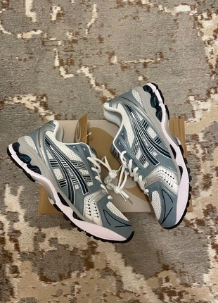 Asics gel kayano 14, marke: Asics, zustand: Neu, mit Etikett, größe: 42, 70,00 €, 74,20 € inklusive Vinted-Käuferschutz