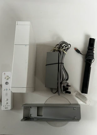Nintendo Wii console, brand: Nintendo, condition: Good, £24.00, £25.90 includes Buyer Protection