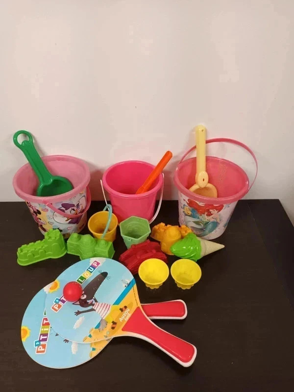 Lot de jouets de plage 1