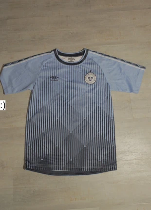 Umbro Football Jersey Shelbourne Club, brand: Umbro, condizioni: Buone, taglia: S, €9.99, €11.19 include la Protezione acquisti