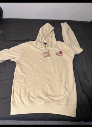 The North Face Hoodie, merk: The North Face, staat: Nieuw met prijskaartje, maat: M, € 77,00, € 81,55 inclusief Kopersbescherming
