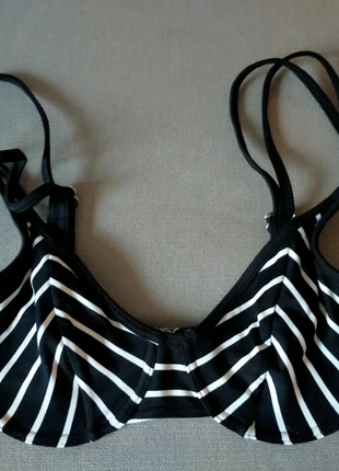 Haut de bikini rayé noir & blanc – Red Point – Taille 38 – Neuf avec étiquette – 2 exemplaires, marca: Red Point, estado: Nuevo con etiquetas, tamaño: M / 38 / 10, 9,90 €, 11,10 € Protección al comprador Pro incluida